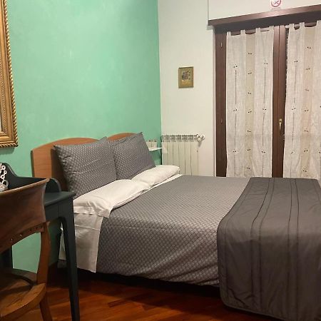 Bb Nuova Fiera Di Roma Bed & Breakfast Fiumicino Bagian luar foto