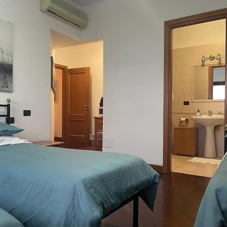 Bb Nuova Fiera Di Roma Bed & Breakfast Fiumicino Bagian luar foto